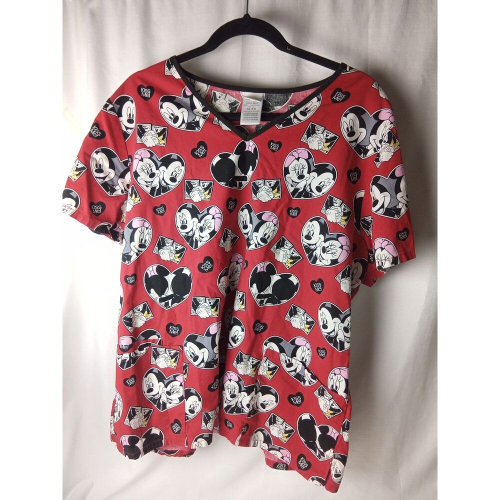 Disney Mickey Minnie Mouse Kiss Me Hearts Scrub Top Women XL Red Valentine